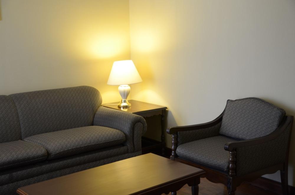 Conquistador & Conference Center 4*