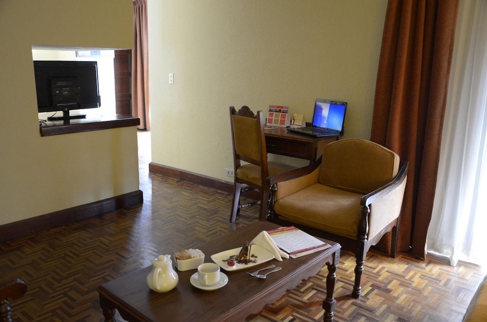 Conquistador & Conference Center Hotel
