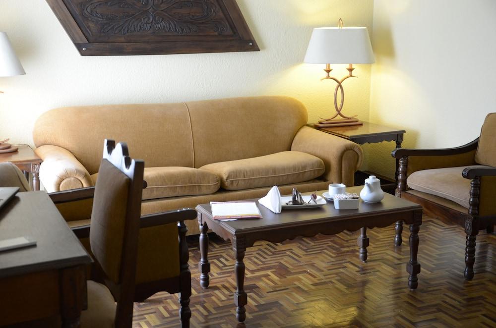 Conquistador & Conference Center Hotel 4*